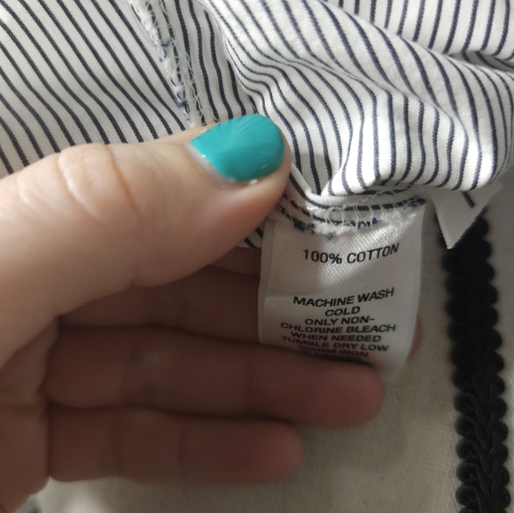 Vintage Loft Button Down Long-Sleeve Collared Top with Ruffle Detail - Picture 6 of 6